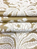 Prestigieuze jacquard-brokaatstof met een rijk gestileerd