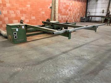 Hüllhorst Dubbele afkortzaagmachine beschikbaar voor biedingen