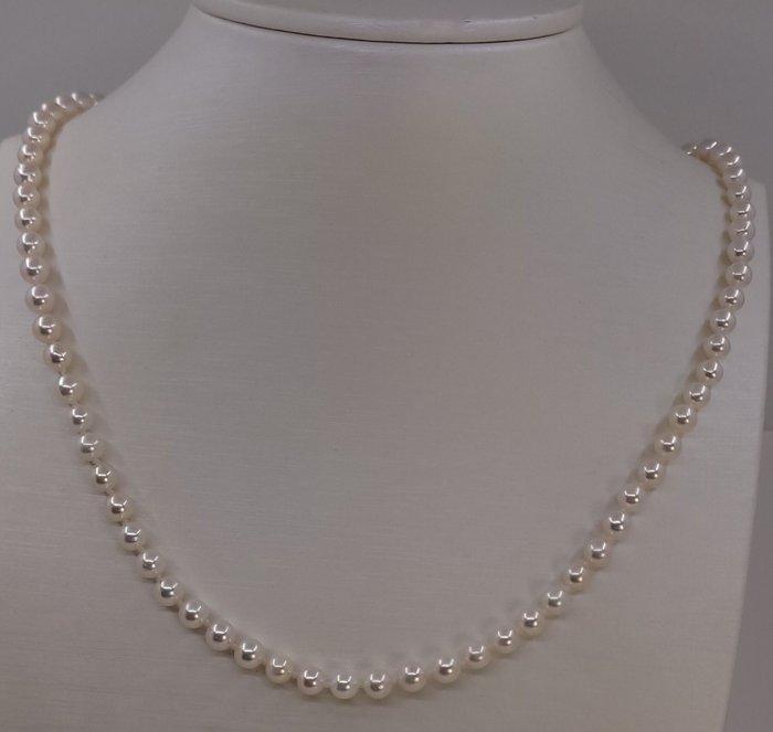 Halsketting 5x5,5mm Bright Akoya parels, Handtassen en Accessoires, Kettingen