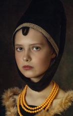 Svetlana Melik-Nubarova - Classic portrait with yellow lemon, Antiek en Kunst