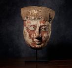 LÉgypte ancienne, Masque funéraire avec restes de