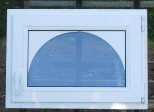 pvc raam , chassis , venster , kozijn 79 x 56 wit, Doe-het-zelf en Bouw, Raamkozijnen en Schuifdeuren, Inclusief glas, Gebruikt