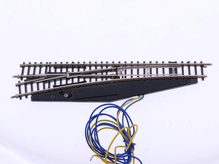Schaal Z Märklin 8562 Elektromagnetisch wissel links 110..., Hobby en Vrije tijd, Modeltreinen | Overige schalen, Gelijkstroom