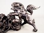 Very rare bronze statue of two lions riding on a ball,, Antiek en Kunst
