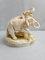Royal Dux Porzellan-Manufaktur - Figurine - Olifanten -, Antiek en Kunst
