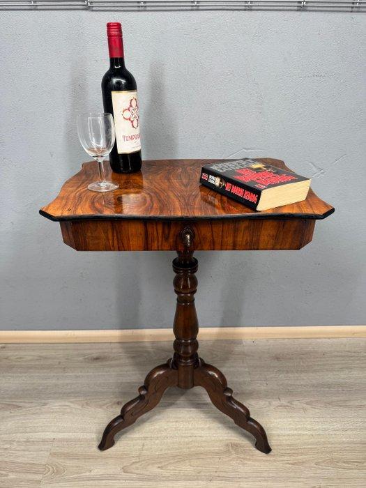 Elegante wortelnotenhouten bijzettafel met lade – jaren 20 -, Antiek en Kunst, Curiosa en Brocante