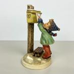 Goebel - Figurine - Letter to Santa #340 TMK5 - Porcelaine