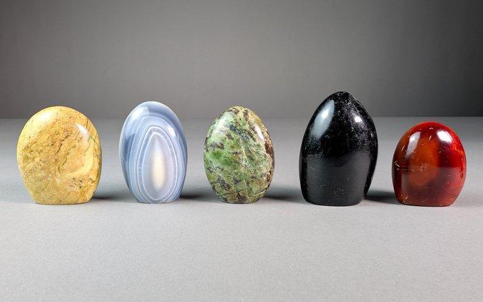 Decoratieve collectie van vijf Vrije vorm- 1155 g - (5), Verzamelen, Mineralen en Fossielen