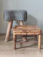 Kruk - 2 Handmade Koloniale Bamboo and Natural Wooden Stools, Antiek en Kunst