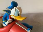 Donald Duck driving his red 313 cabriolet - 1 Figure -, Verzamelen, Nieuw