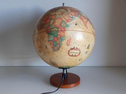 Globe Antique du Monde - magnifique, éclairé, Globe Scan,, Antiek en Kunst, Curiosa en Brocante