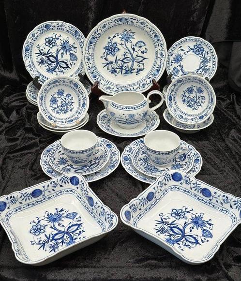 Harnas - Kahla Zwiebelmuster – Klassiek porseleinen servies, Antiek en Kunst, Antiek | Meubels | Tafels