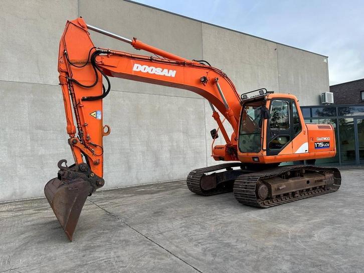 Veiling: Graafmachine Doosan 175LC-V Diesel 2005, Articles professionnels, Machines & Construction | Grues & Excavatrices, Enlèvement