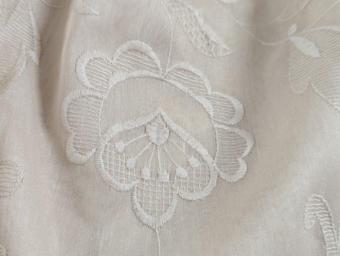 Pregiato tessuto ricamato avorio Donati Interiors – Vintage, Antiek en Kunst, Antiek | Tapijten, Tafelkleden en Textiel