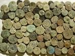Empire romain Lot of 150 Roman Imperial bronze coins. The