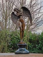Beeld, sculptuur of the winged night - 65 cm - brons marmer, Antiek en Kunst