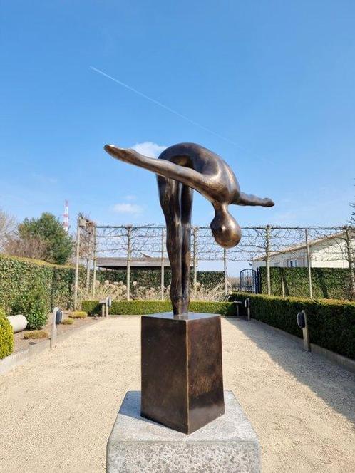 Beeldje - The dive - Brons, Antiek en Kunst, Curiosa en Brocante