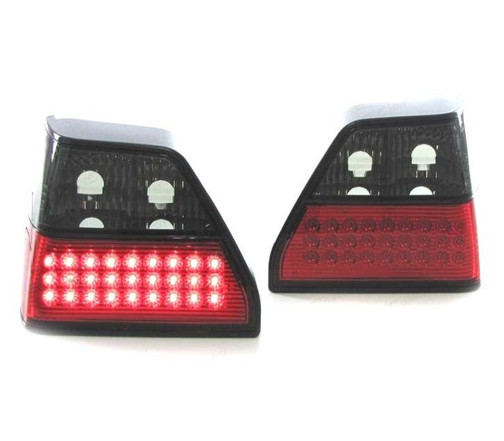 FEUX ARRIÈRE POUR VOLKSWAGEN VW GOLF 2 83-91 LED ROUGE FUMÉ, Auto-onderdelen, Verlichting, Verzenden