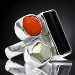 Zilveren ring met drieluik van mineralen Rood Koraal -