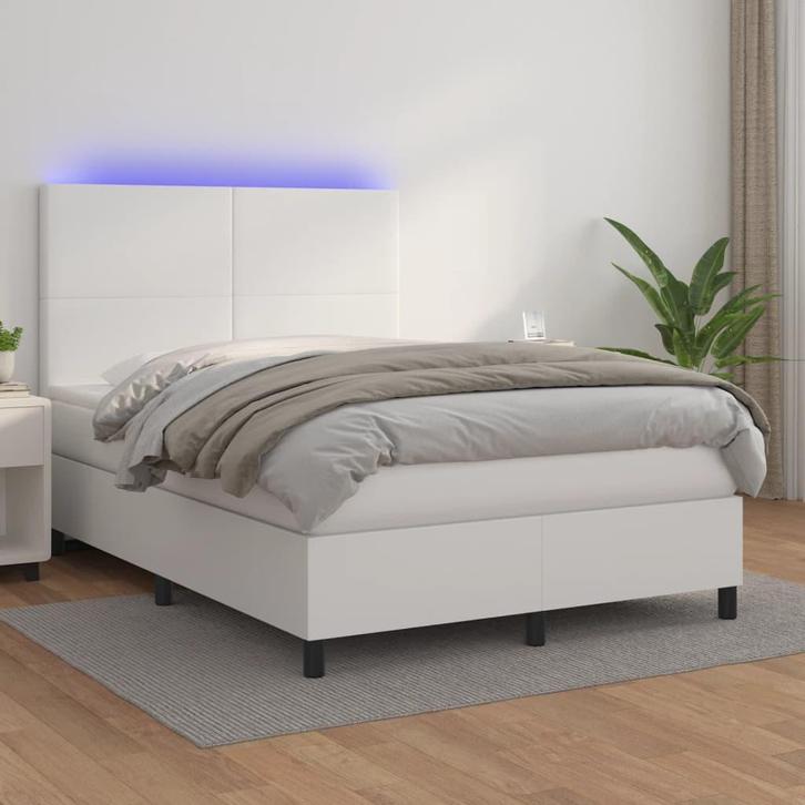 vidaXL Boxspring met matras en LED kunstleer wit 140x200 cm, Maison & Meubles, Chambre à coucher | Lits, Envoi