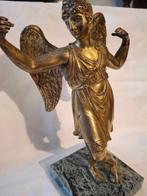 sculptuur, Engel op Marmeren sokkel, 19e eeuw. - 23 cm -, Antiek en Kunst