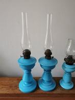 Olielamp (3) - Glas en messing - Melk blauwe olie lampen, Antiek en Kunst