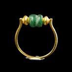 Oud-Romeins Ring met zeldzame dubbele glaskraal
