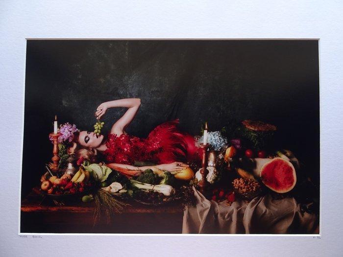 Mike Ruiz - Consume, Antiek en Kunst, Kunst | Designobjecten