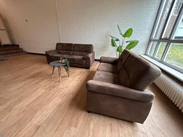 Veiling - Bruine stoffen banken set, Huis en Inrichting, Zetels | Zetels
