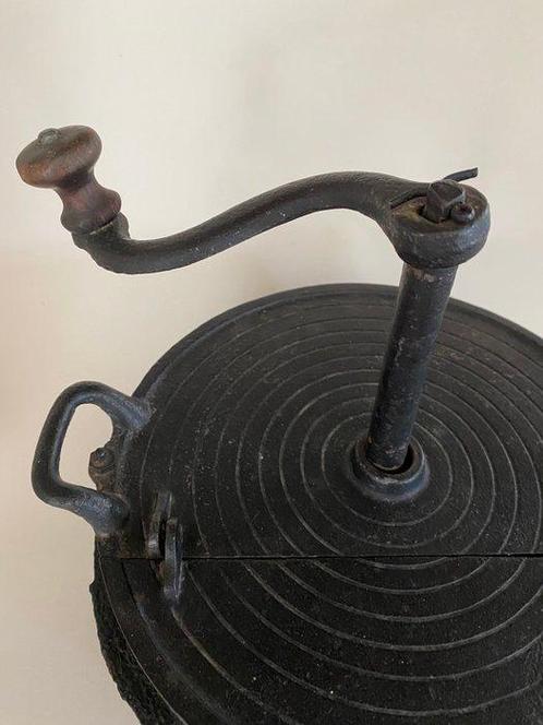 Outil de travail - Grilleur de grains de café, Antiek en Kunst, Antiek | Keukengerei