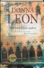Vertrouwelijke zaken 9789022544624 Donna Leon, Boeken, Verzenden, Zo goed als nieuw, Donna Leon