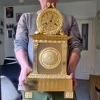 Figurale pendule Empire - Verguld brons - 1815 - Topstaat, Antiek en Kunst