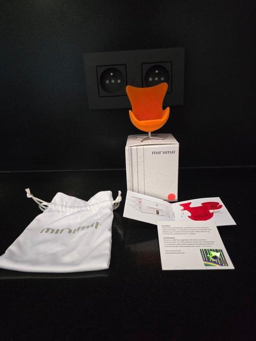 Minimii - Arne Jacobsen - Stoel - Miniature Egg Lounge Chair, Antiquités & Art, Antiquités | Meubles | Chaises & Canapés