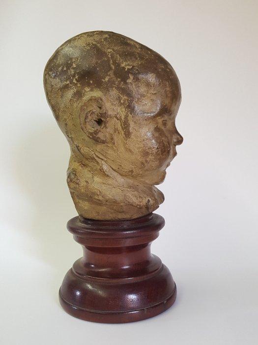 Sculpture, Memento Mori - overleden kind - 24 cm - Argile -, Antiquités & Art, Curiosités & Brocante