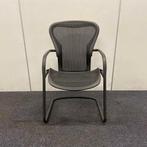 Tweedehands herman Miller vergaderstoel Aeron maat B,