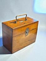 un rhéostat / boîte de résistances électrique de laboratoire