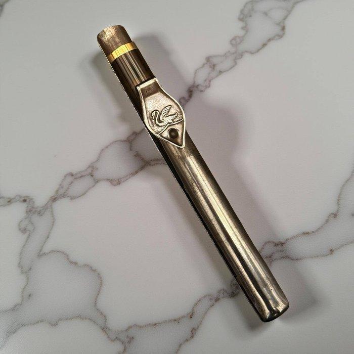 Swan - S.F.130 - Vulpen, Verzamelen, Pennenverzamelingen