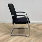 Tweedehands vergaderstoel / stapelstoel, zwart - chroom, Huis en Inrichting, Stoelen, Gebruikt, Metaal, Eén