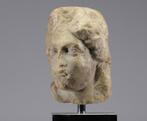 Oud-Romeins Marmeren buste van een jonge vrouw. Bust - 22 cm