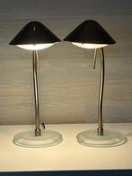 Van de Heg - Lamp (2) - melkglazen voet - dimbare bureau-, Antiek en Kunst