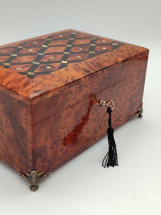 Sieradendoos - Sieradendoosje, Thuya-loep, Parelmoer,, Antiek en Kunst, Curiosa en Brocante