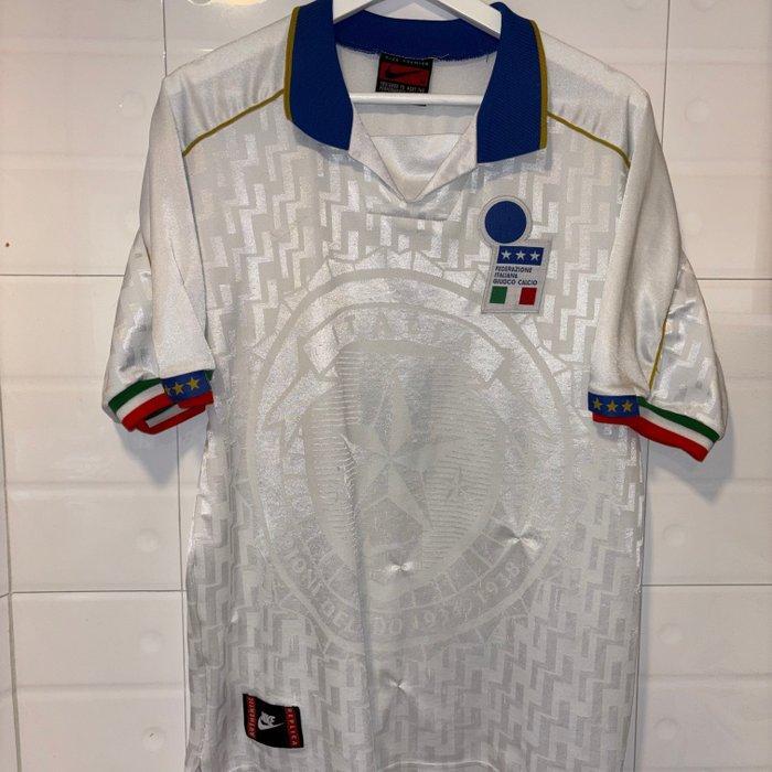 Italy National Team Away - UEFA Europees Kampioenschap, Verzamelen, Overige Verzamelen