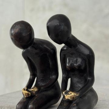 Sculpture, NO RESERVE PRICE - Bronze sitting couple - Bronze