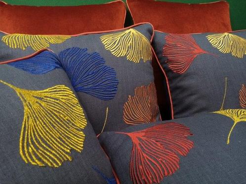 Ensemble de coussins avec tissu Ginkgo, par Manufatti, Antiek en Kunst, Curiosa en Brocante
