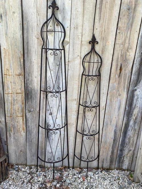 Rek (2) - Smeedijzer - Plantenrek, steun, Antiek en Kunst, Curiosa en Brocante