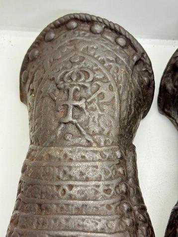 Ornement décoratif (2) - Garde-robe du roi - France