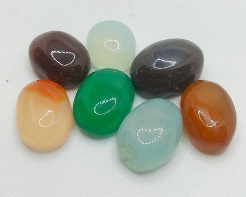 54 cts - 7 Onyx naturel Cabochon- 10.8 g, Verzamelen, Mineralen en Fossielen