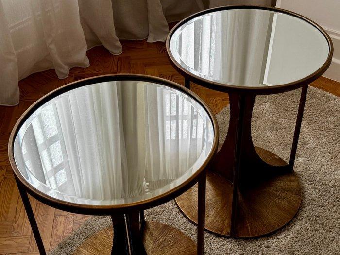 Bijzettafel - Verguld messing - Een paar ronde bijzettafels., Antiek en Kunst, Curiosa en Brocante