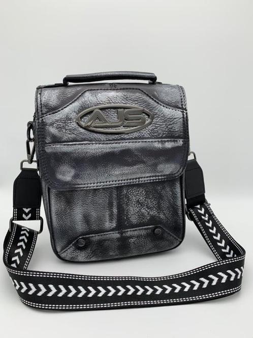 Handtas zwart/zilver schoulder bag 100% leer, Bijoux, Sacs & Beauté, Accessoires Autre, Envoi