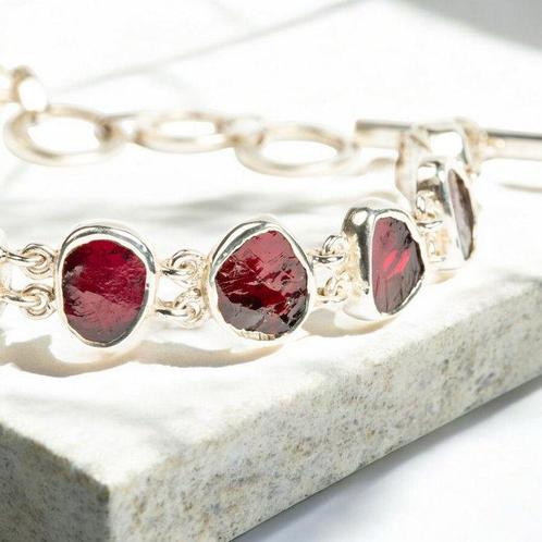Granaatjuweel: een oude ziel. Handgemaakte zilveren armband, Verzamelen, Mineralen en Fossielen